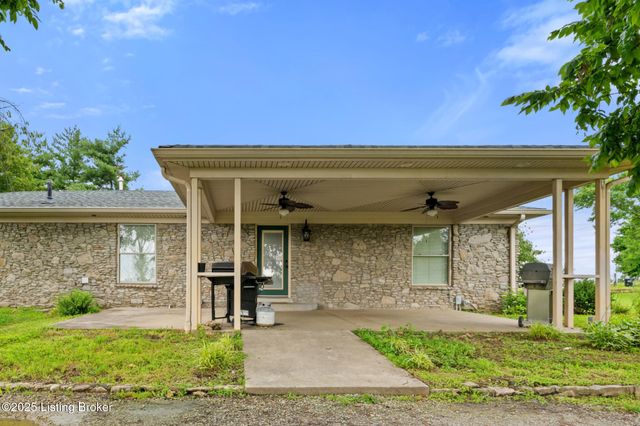 364 Fairview Ln, Shepherdsville, KY 40165