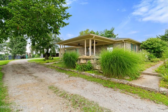 364 Fairview Ln, Shepherdsville, KY 40165