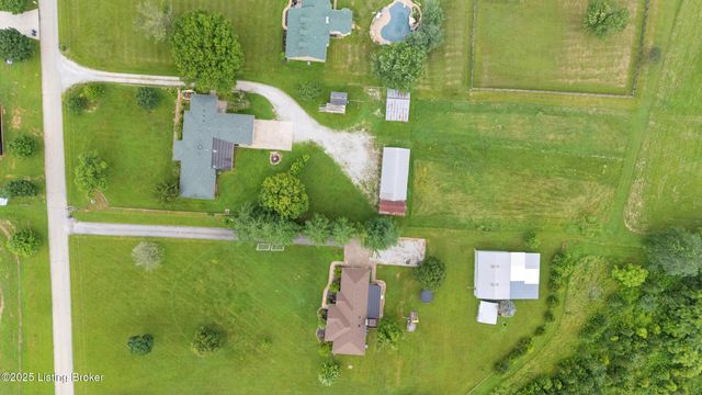 364 Fairview Ln, Shepherdsville, KY 40165