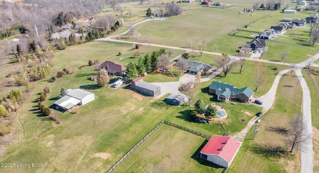 364 Fairview Ln, Shepherdsville, KY 40165