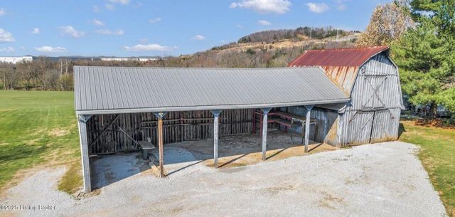 364 Fairview Ln, Shepherdsville, KY 40165
