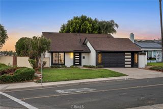 25601 Califia, Laguna Hills, CA 92653
