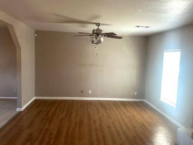 530 Richardson Street, Jacksboro, TX 76458