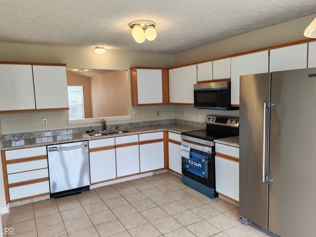 6035 Hayford Court, Indianapolis, IN 46254