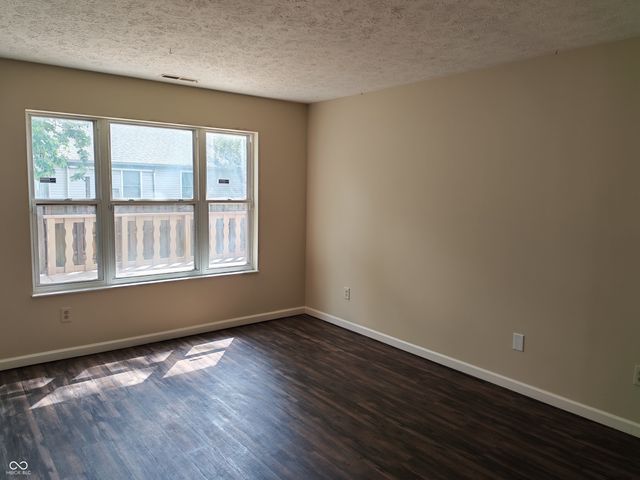 6035 Hayford Court, Indianapolis, IN 46254