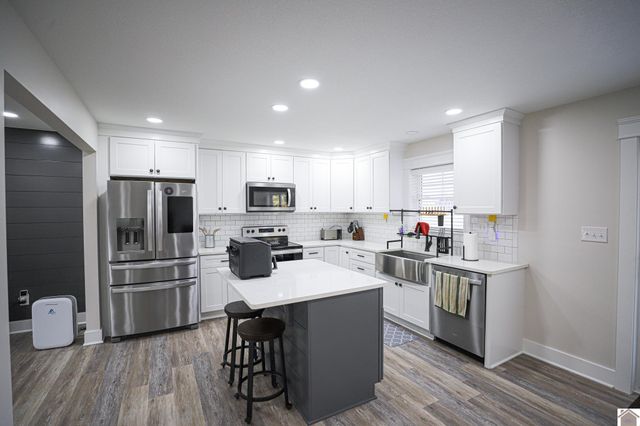 550 Cedar Point Rd, Benton, KY 42025