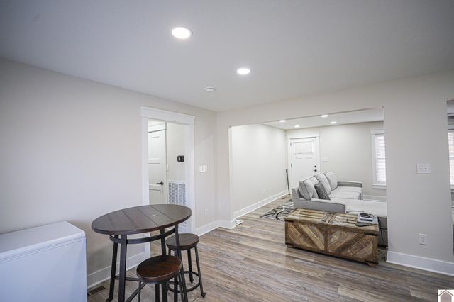 550 Cedar Point Rd, Benton, KY 42025