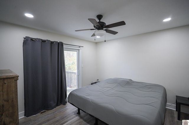 550 Cedar Point Rd, Benton, KY 42025