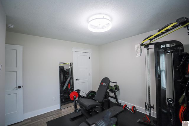 550 Cedar Point Rd, Benton, KY 42025