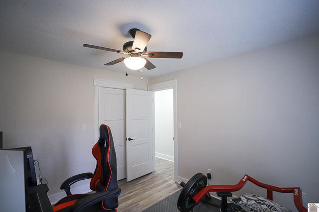 550 Cedar Point Rd, Benton, KY 42025