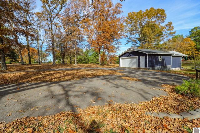 550 Cedar Point Rd, Benton, KY 42025