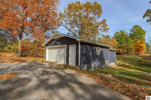 550 Cedar Point Rd, Benton, KY 42025