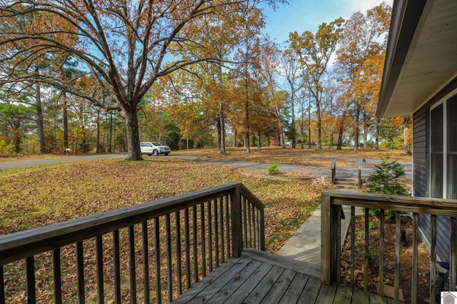 550 Cedar Point Rd, Benton, KY 42025