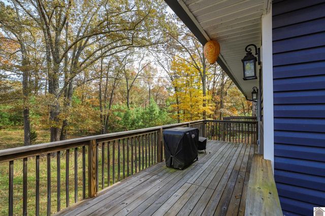 550 Cedar Point Rd, Benton, KY 42025