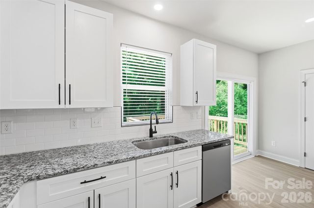 318 Honeywood Lane, Monroe, NC 28110