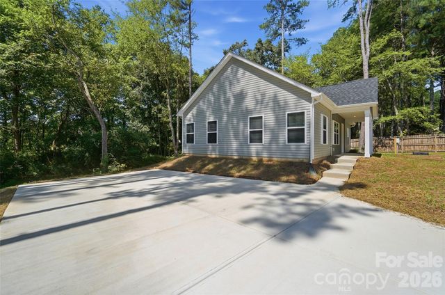 318 Honeywood Lane, Monroe, NC 28110