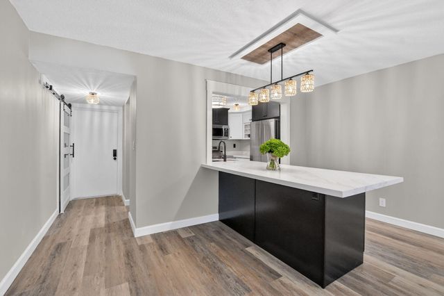 918 SW 9th Street Circle 105, Boca Raton, FL 33486