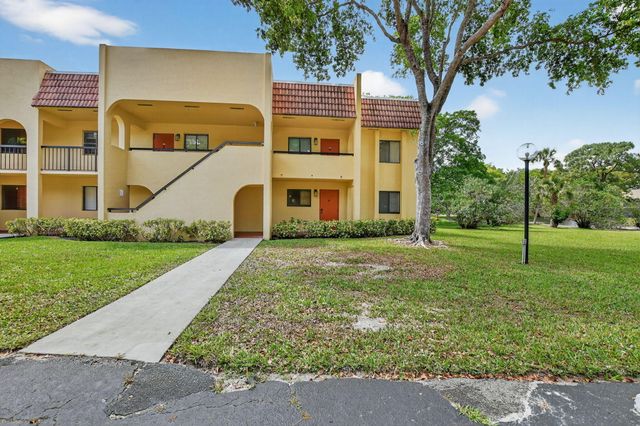918 SW 9th Street Circle 105, Boca Raton, FL 33486