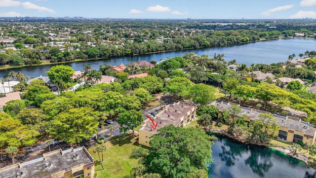 918 SW 9th Street Circle 105, Boca Raton, FL 33486