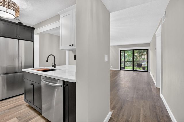 918 SW 9th Street Circle 105, Boca Raton, FL 33486