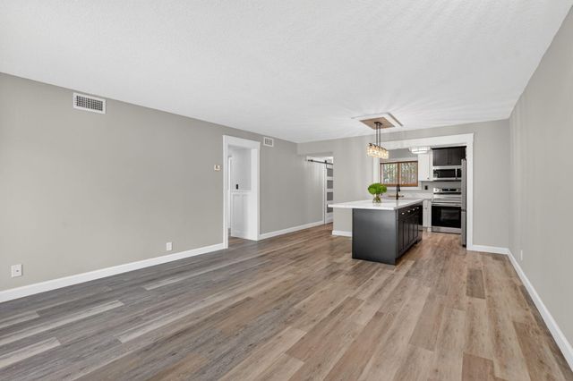 918 SW 9th Street Circle 105, Boca Raton, FL 33486