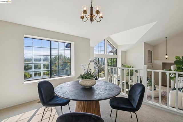 836 Navaronne Way, Concord, CA 94518