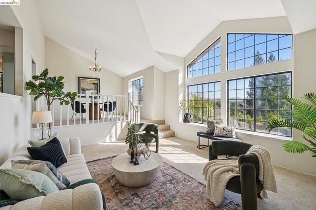 836 Navaronne Way, Concord, CA 94518