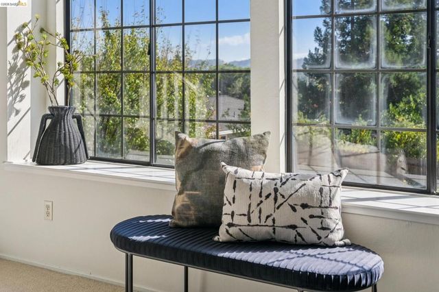 836 Navaronne Way, Concord, CA 94518