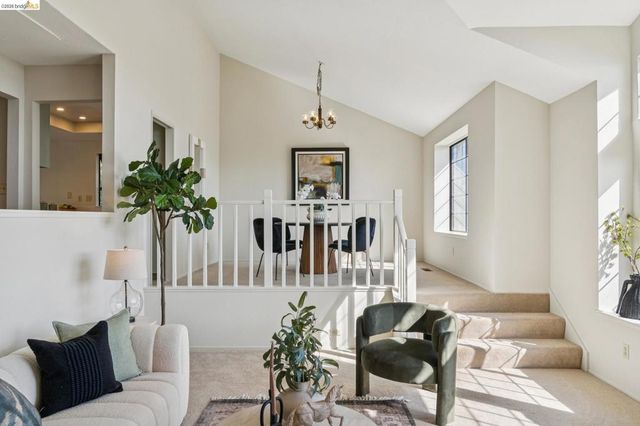 836 Navaronne Way, Concord, CA 94518