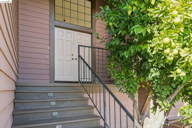 836 Navaronne Way, Concord, CA 94518