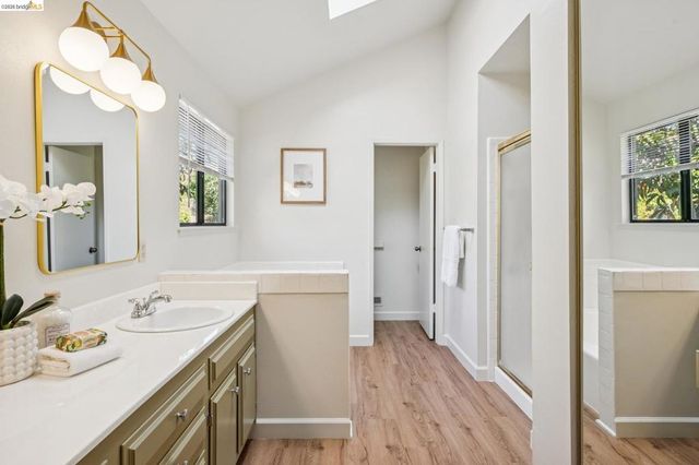 836 Navaronne Way, Concord, CA 94518