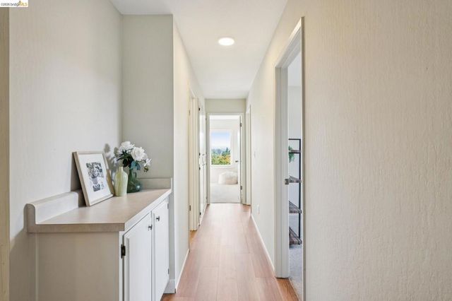 836 Navaronne Way, Concord, CA 94518