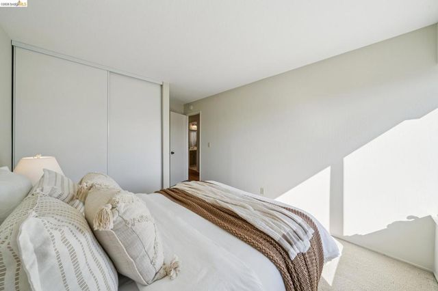 836 Navaronne Way, Concord, CA 94518