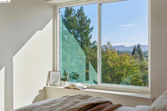836 Navaronne Way, Concord, CA 94518