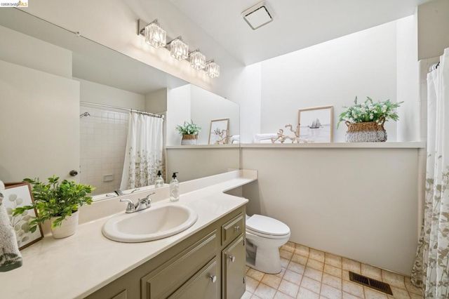 836 Navaronne Way, Concord, CA 94518