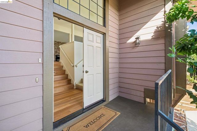 836 Navaronne Way, Concord, CA 94518