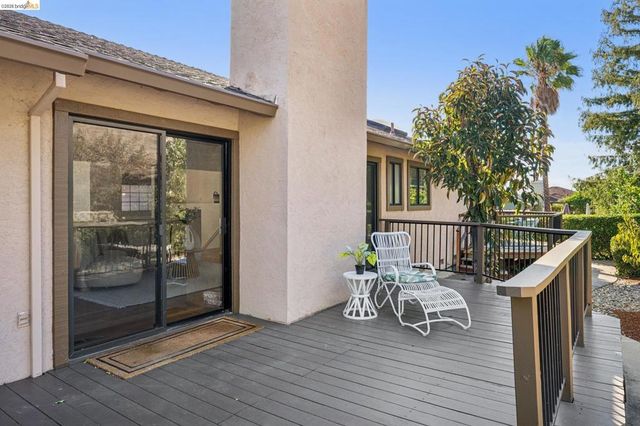 836 Navaronne Way, Concord, CA 94518