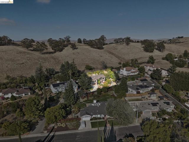 836 Navaronne Way, Concord, CA 94518