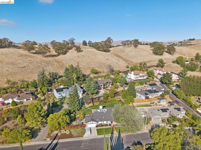 836 Navaronne Way, Concord, CA 94518