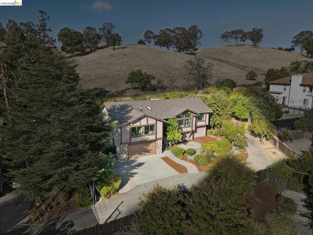 836 Navaronne Way, Concord, CA 94518
