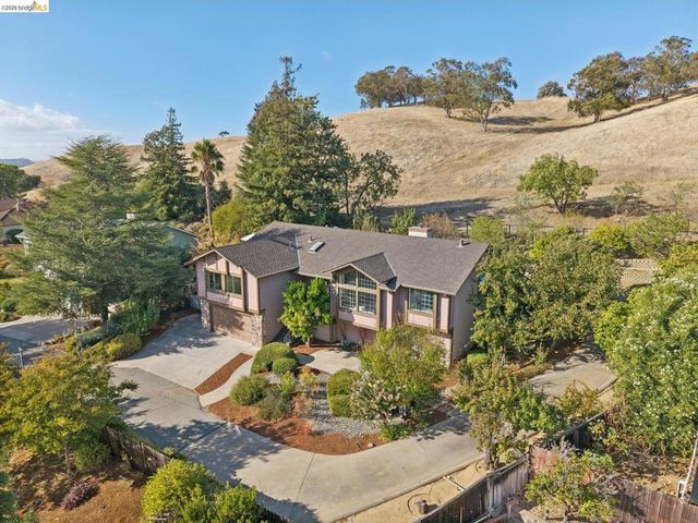 836 Navaronne Way, Concord, CA 94518