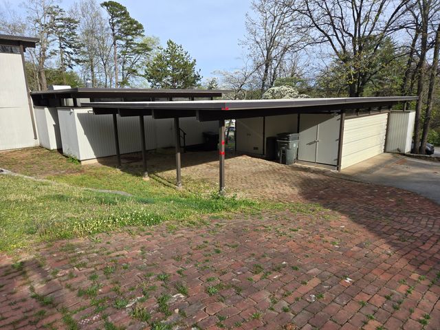 629 Mississippi Avenue, Signal Mountain, TN 37377