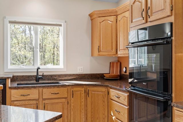 118 Willis Rd, Gardner, MA 01440