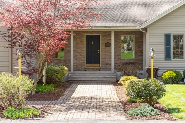 118 Willis Rd, Gardner, MA 01440