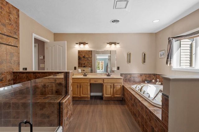 118 Willis Rd, Gardner, MA 01440