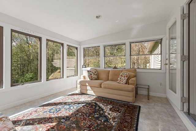 118 Willis Rd, Gardner, MA 01440