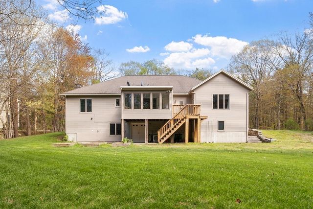 118 Willis Rd, Gardner, MA 01440