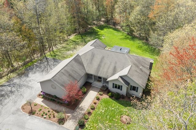 118 Willis Rd, Gardner, MA 01440