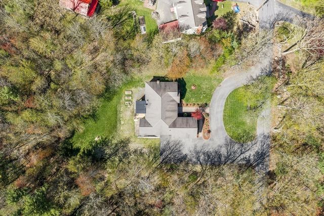 118 Willis Rd, Gardner, MA 01440