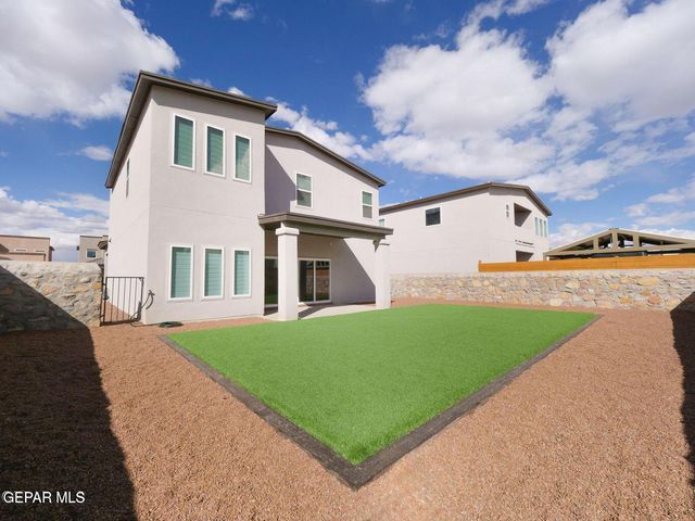 561 La Entrada Circle, Sunland Park, NM 88063
